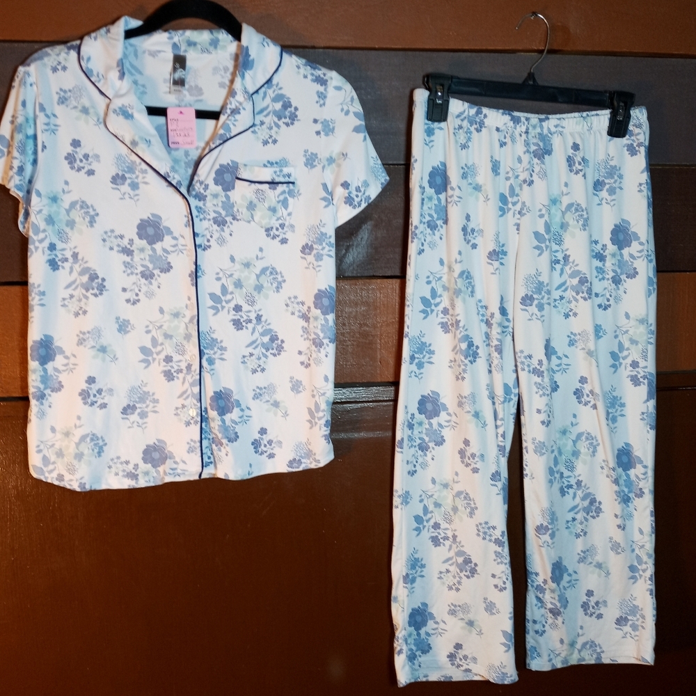 PJ Couture Gorgeous small Short Sleeve Button Top With Matching Pants - Picture 1 of 10